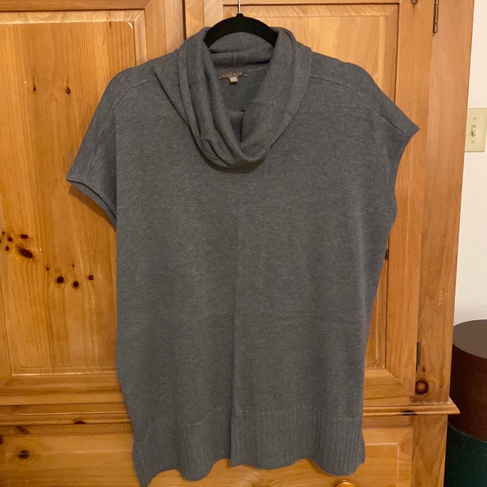 Lilla P gray tunic-medium. EUC.